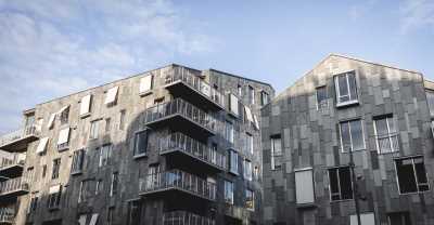 Bygning moderne grå sol.jpg