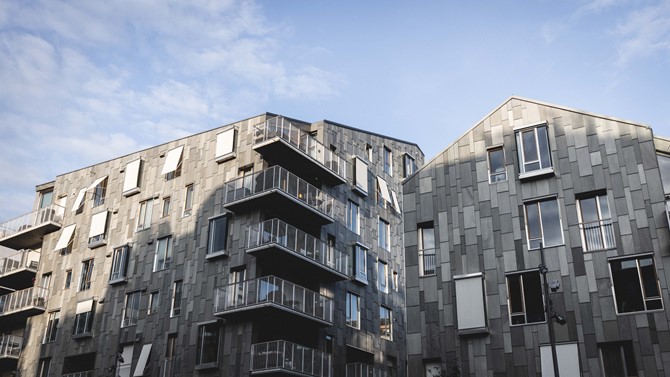 Bygning moderne grå sol.jpg