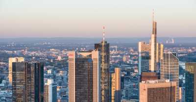 German-desk-frankfurt.jpg